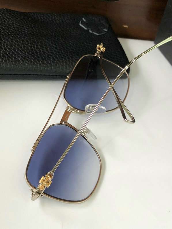 Picture of Chrome Hearts Sunglasses _SKUfw39283142fw